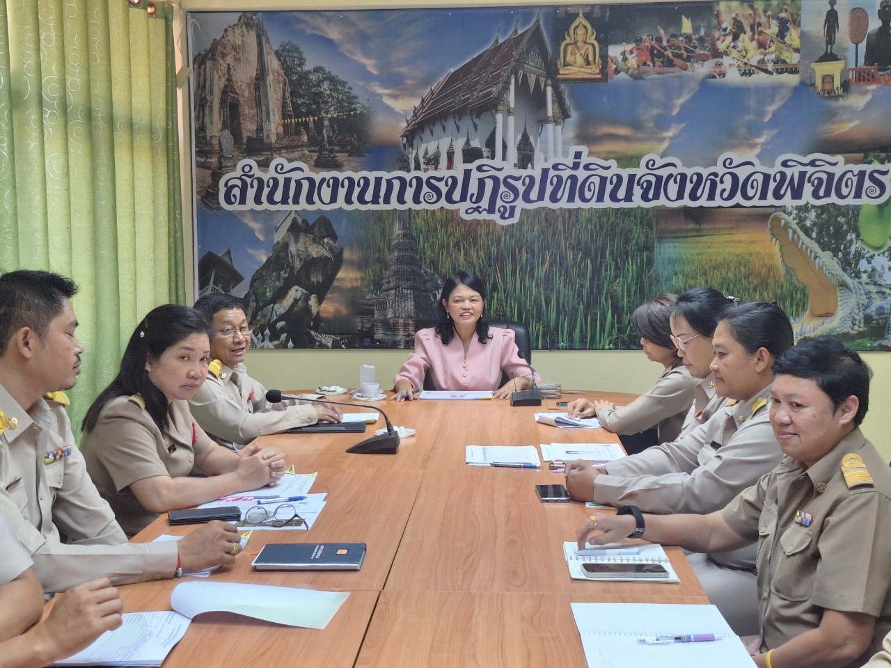 title - หัวหน้าผู้ตรวจราชการ ส.ป.ก. ประชุมตรวจราชการและติดตามความก้าวหน้าผลการดำเนินงานตามแผนการตรวจราชการของผู้ตรวจราชการ ส.ป.ก. ประจำปีงบประมาณ พ.ศ. 2568 รอบที่ 2 เขตตรวจราชการที่ 18 จังหวัดพิจิตร